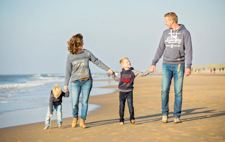 &lt;p&gt;Je wil natuurlijk zo snel mogelijk resultaat, maar een quick fix bestaat helaas niet. Van mij mag je een doortastende aanpak verwachten en het vraagt van jou om naar binnen te durven kijken. Om bloedeerlijk naar jezelf te zijn. Dit is een vereiste om tot blijvende resultaten te komen. Met volle angst vooruit, betekent niet dat je niet bang bent, maar dat je ondanks je angst toch stappen gaat zetten waarvan je weet, voelt of vermoedt dat ze goed zijn. Het is fijn om deze stappen te kunnen zetten, wetend dat ik je steun. Verandering bij jou, is verandering bij je kind.&lt;/p&gt;